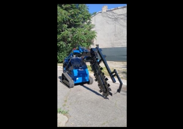 Inchiriere Mini Buldoexcavator cu Telecomanda