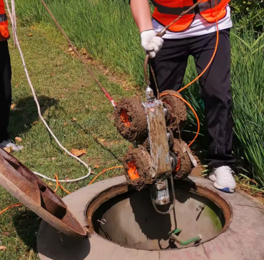 Robot inspecție canalizare profesional 200–3500 mm | Cameră PAN/TILT HD + 300 m cablu